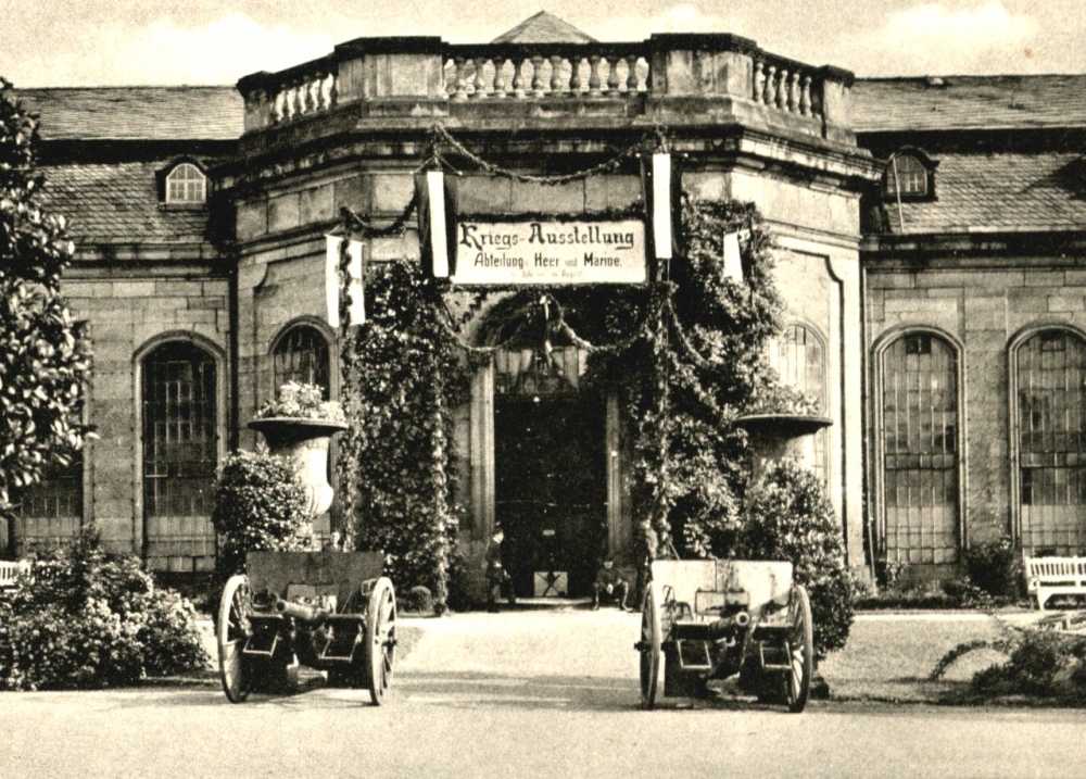 Unter der Schirmherrschaft Herzogin Victoria Adelheids von Sachsen-Coburg und Gotha wurden im „Orangenhaus“ (hier im Bild) Waffen von Heer und Marine, im „Lorbeerhaus“ Luftfahrzeuge und „Flugmaschinen aller Art“ ausgestellt. (Foto: MRV)