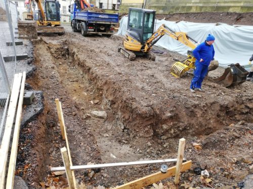 Fundament des Kamelienhauses wird ausgehoben